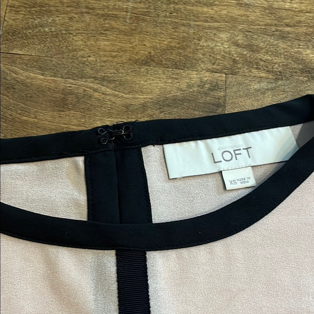 LOFT blush pink & black sleeveless top - Picture 2 of 5